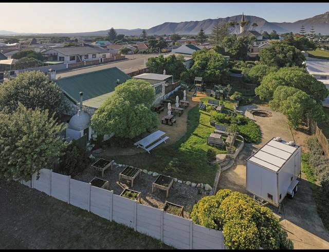 180M² RESTAURANT FOR SALE IN GANSBAAI CENTRAL
